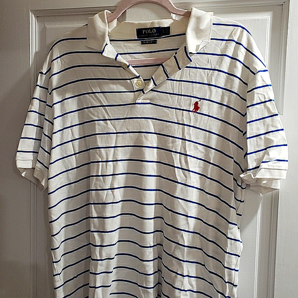 Beautiful Ralph Lauren Polo.